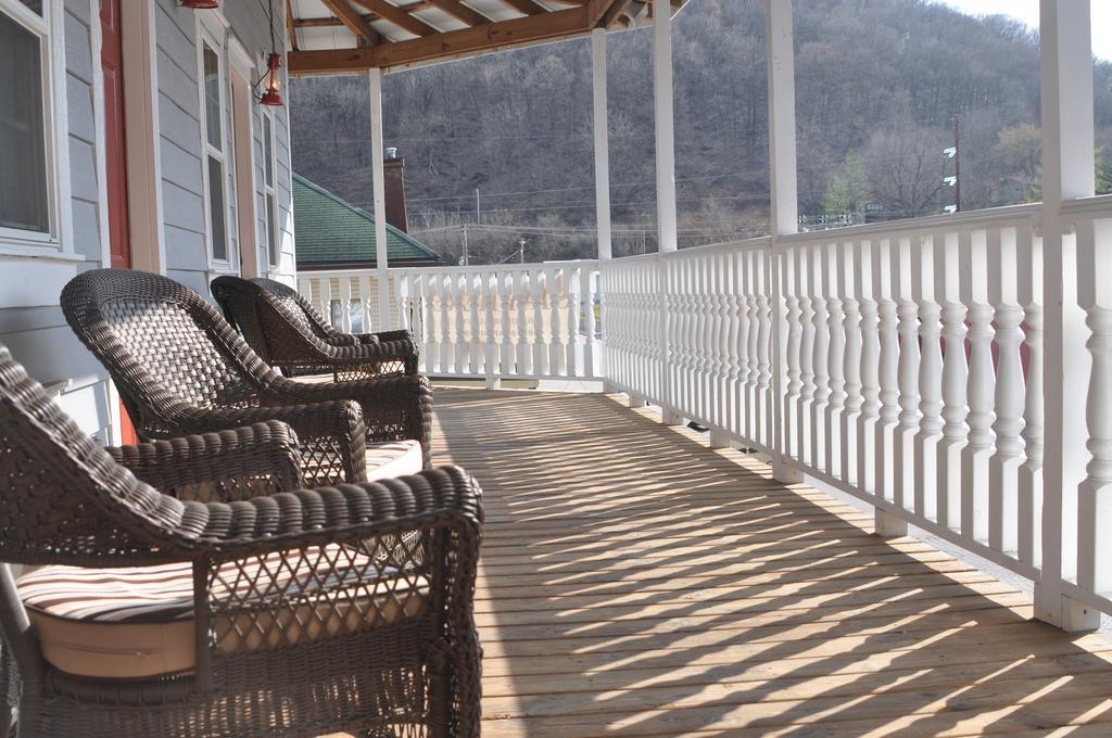 Backwoods Bed And Bath Hotel McGregor Exterior foto