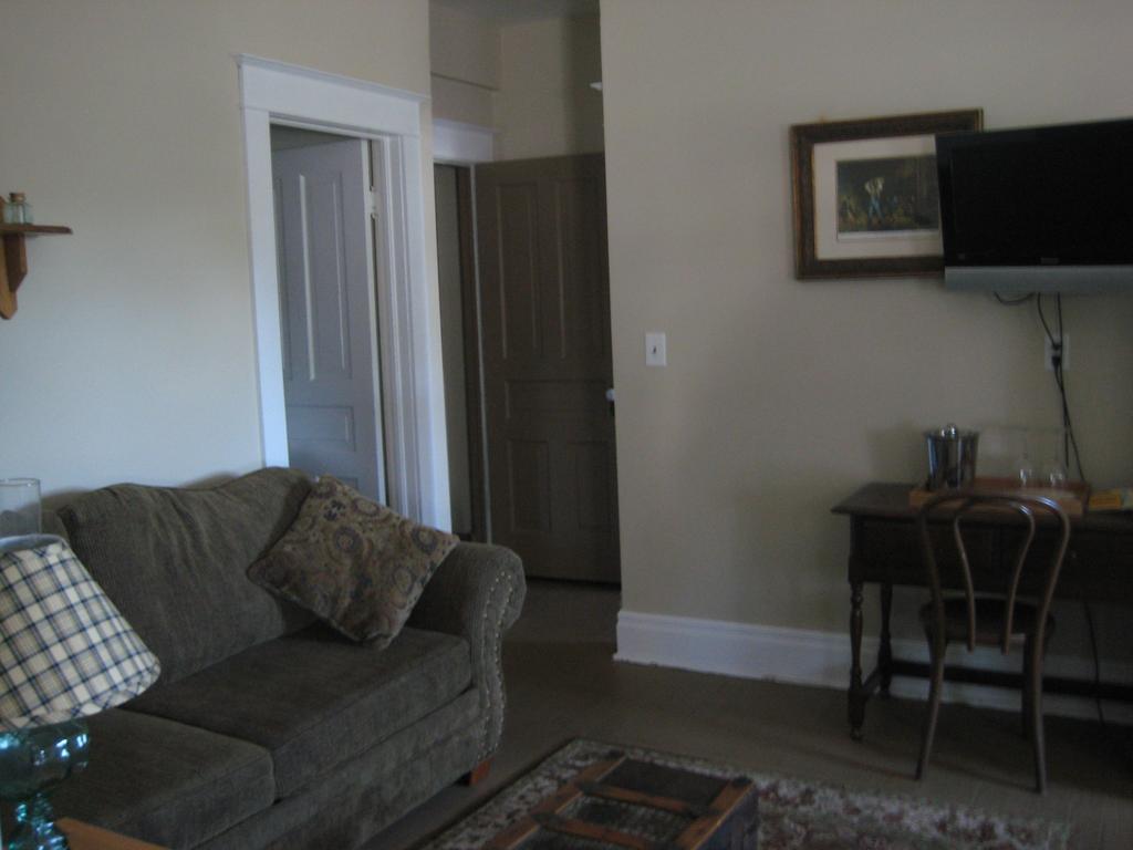 Backwoods Bed And Bath Hotel McGregor Exterior foto
