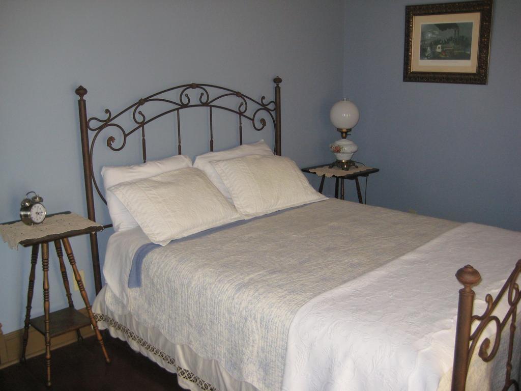 Backwoods Bed And Bath Hotel McGregor Exterior foto